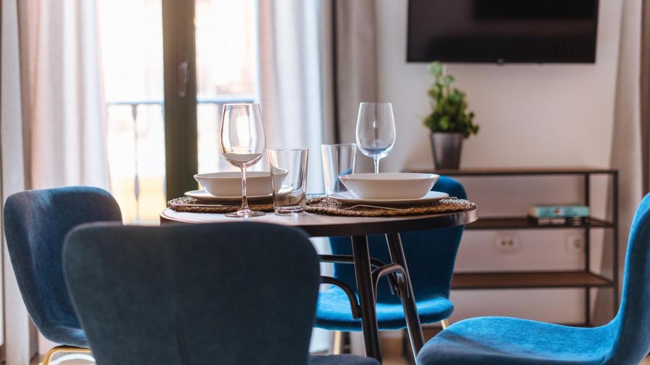 Chiqui And Vicente Suite Apartments — Photos 1